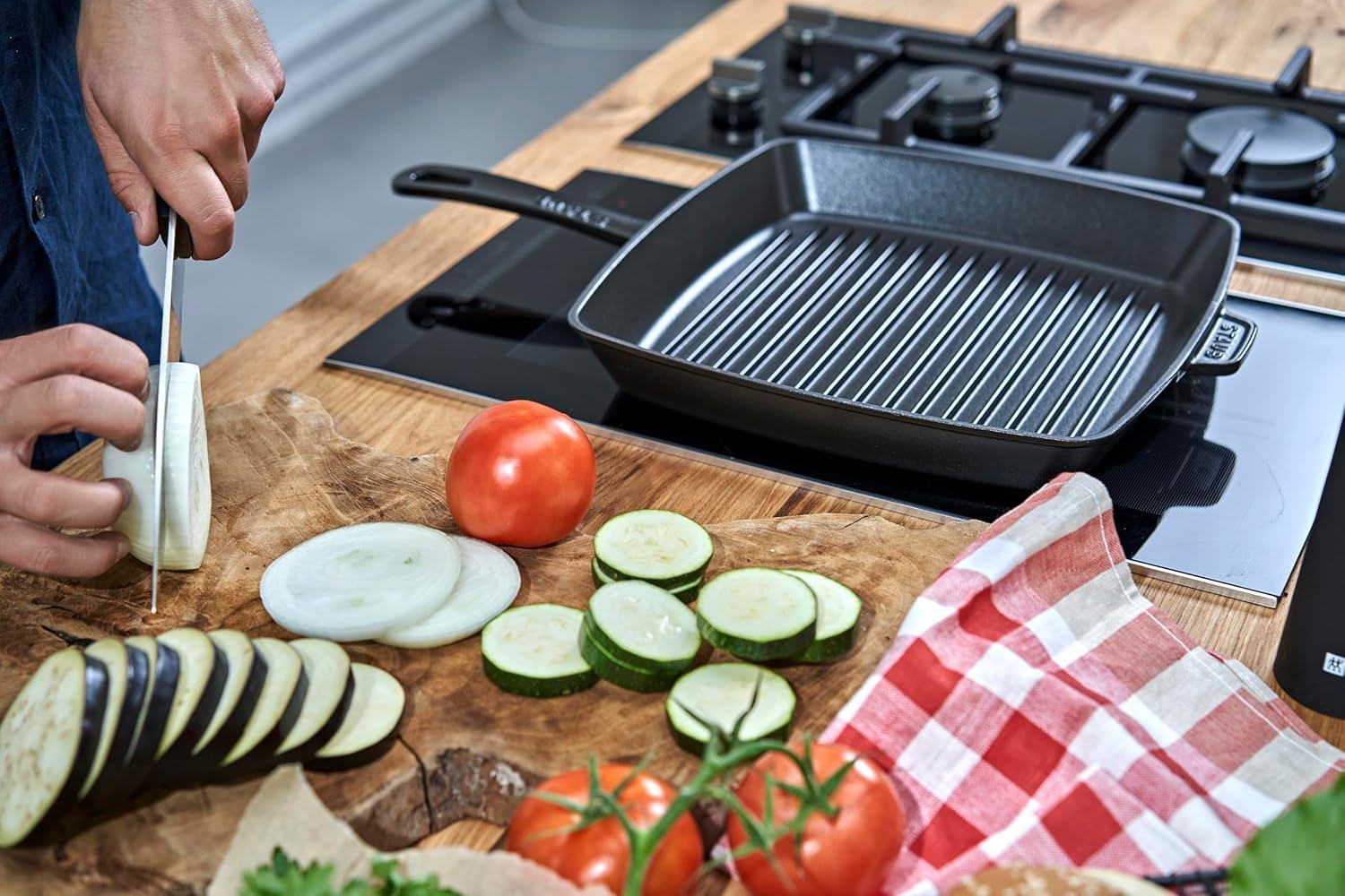 Amazon｜staub ストウブ 「 アメリカングリル 26cm ブラック」 鉄